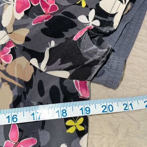 Dickies‎ Scrub Tops Gray and Floral Size Medium - Picture 6 of 7